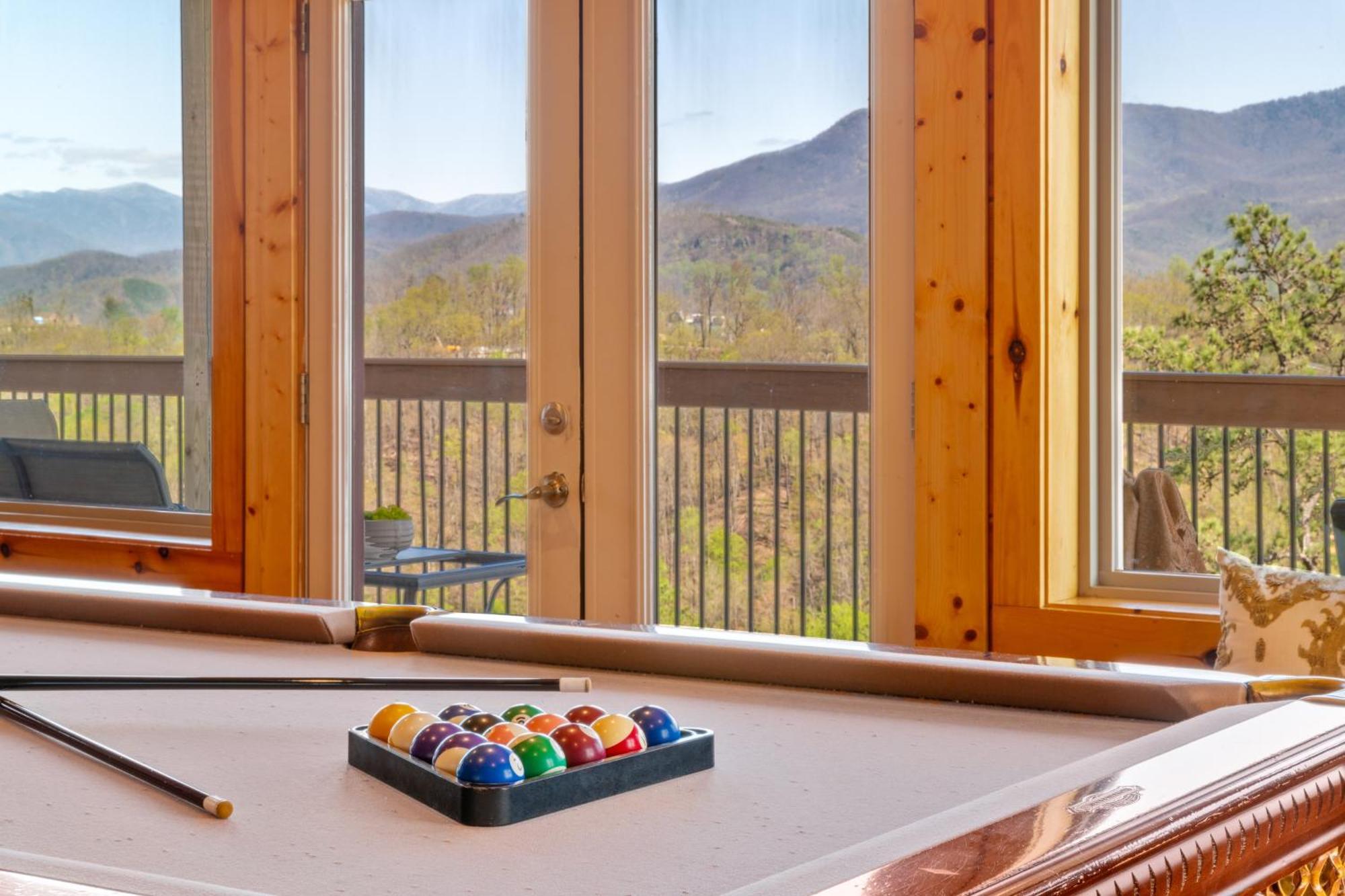 3 Bears Chalet Gatlinburg Esterno foto